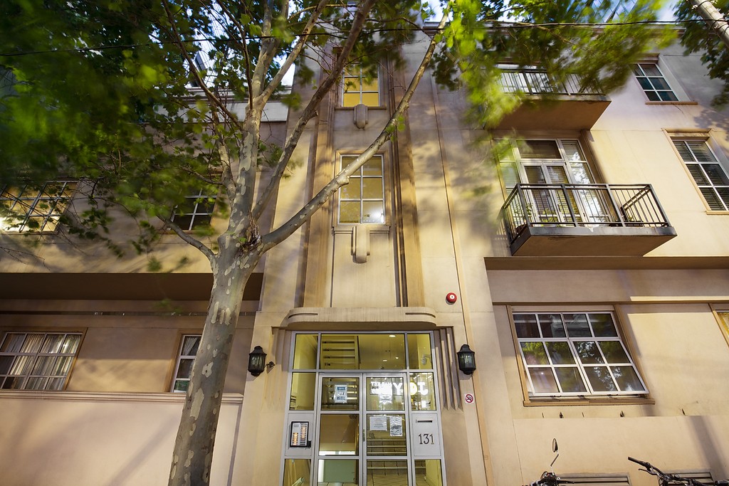 La Trobe Terrace